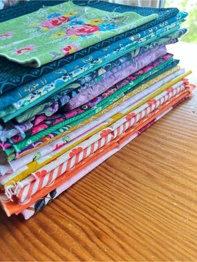 Colorful Cotton Fabric Fat Quarter Bundle - Multicolor Prints